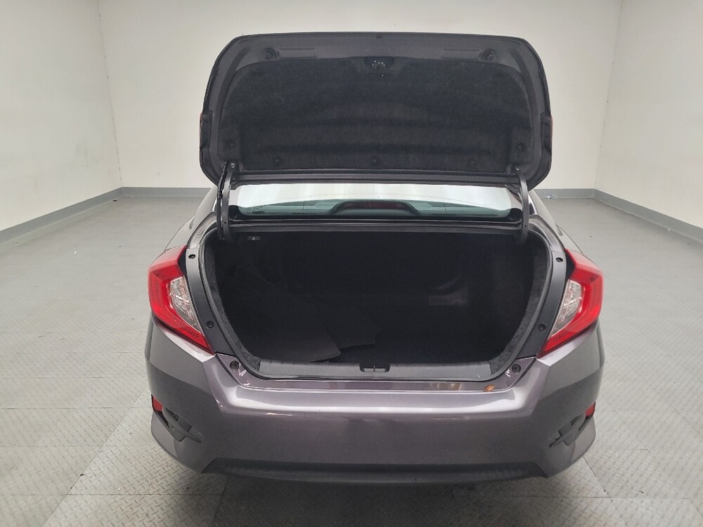 2017 Honda Civic in Torrance, CA 90504 - 18105430 29