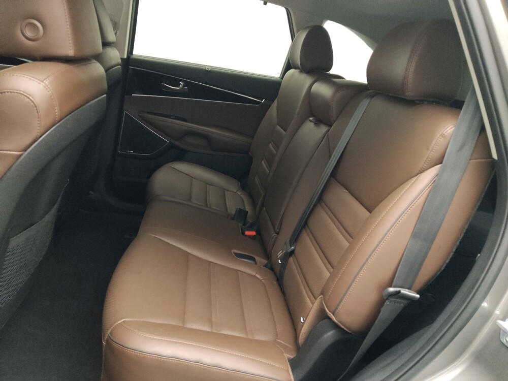 2019 Kia Sorento in Stone Mountain, GA 30083 - 18105436 18
