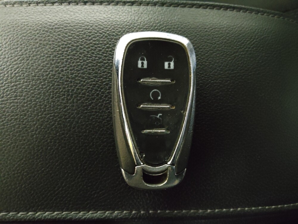 2018 Chevrolet Cruze in Jackson, MS 39211 - 18105459 32