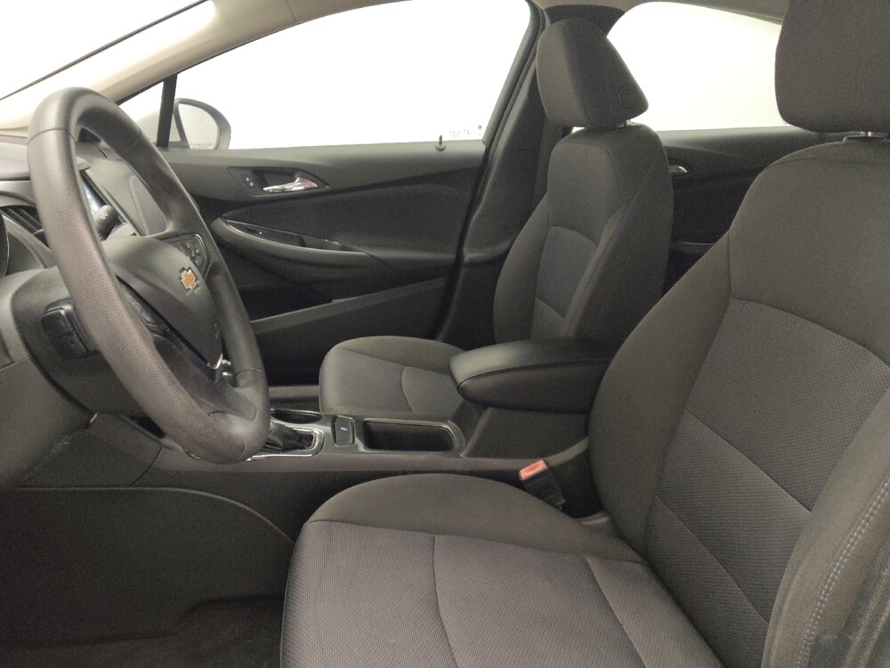 2018 Chevrolet Cruze in Jackson, MS 39211 - 18105459 17