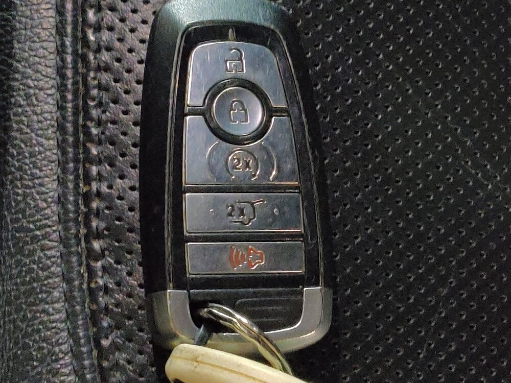 2018 Ford Expedition Max in Oklahoma City, OK 73139 - 18105478 32