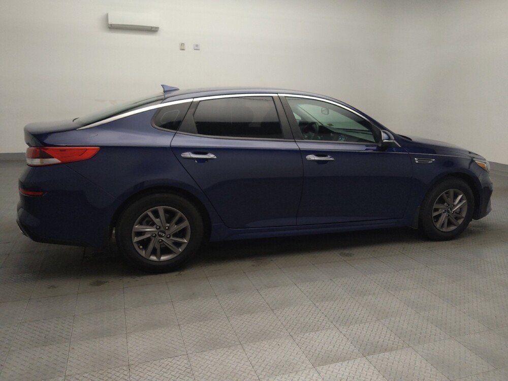 2020 Kia Optima in Fort Worth, TX 76116 - 18105486 10