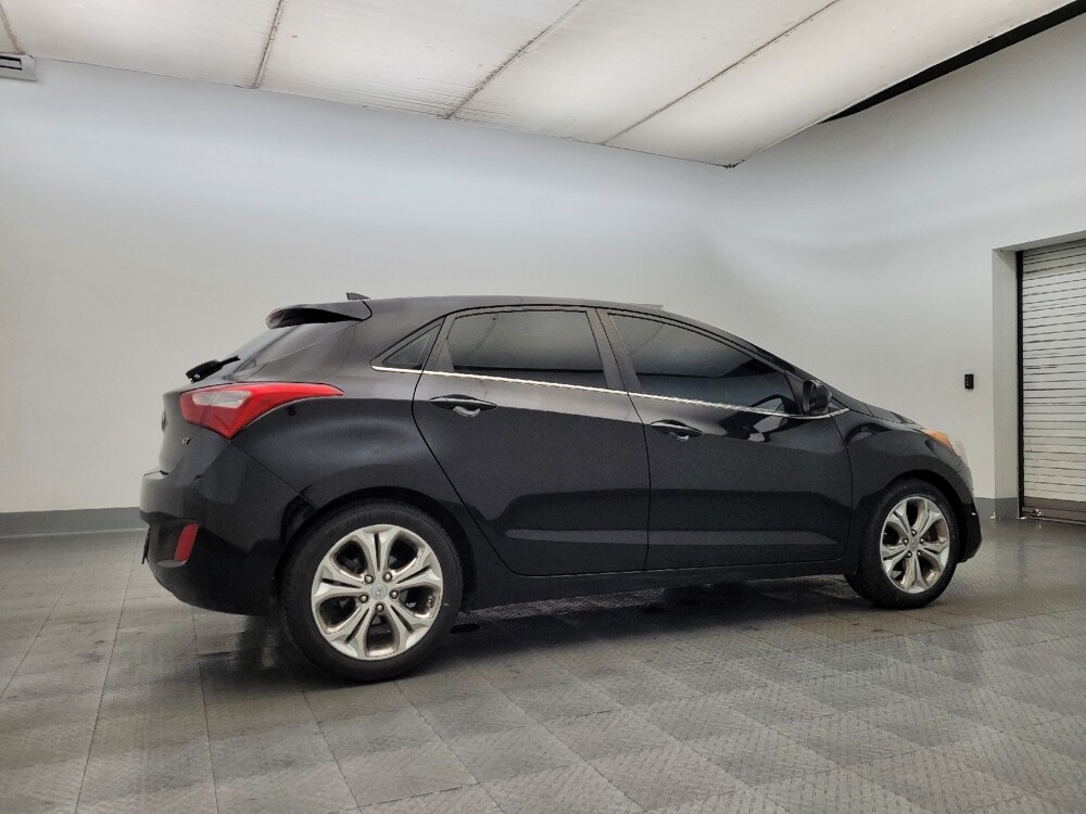 2013 Hyundai Elantra in Glendale, AZ 85301 - 18105489 10