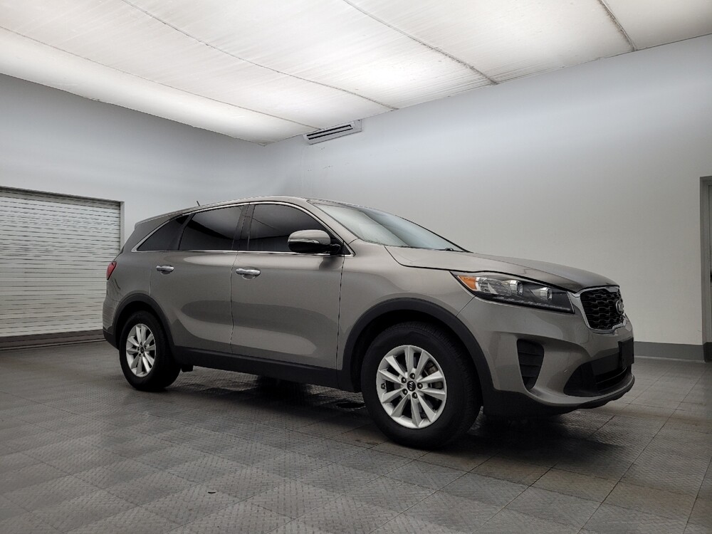 2019 Kia Sorento in Glendale, AZ 85301 - 18105493 11