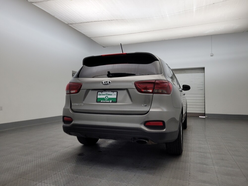 2019 Kia Sorento in Glendale, AZ 85301 - 18105493 7
