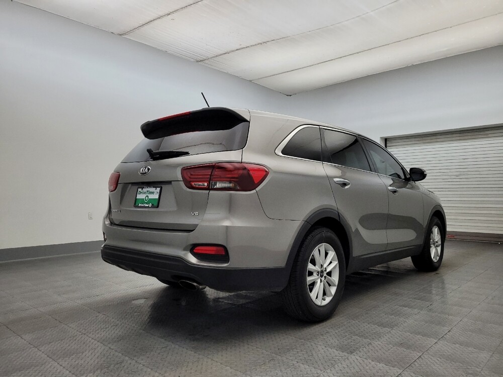 2019 Kia Sorento in Glendale, AZ 85301 - 18105493 9