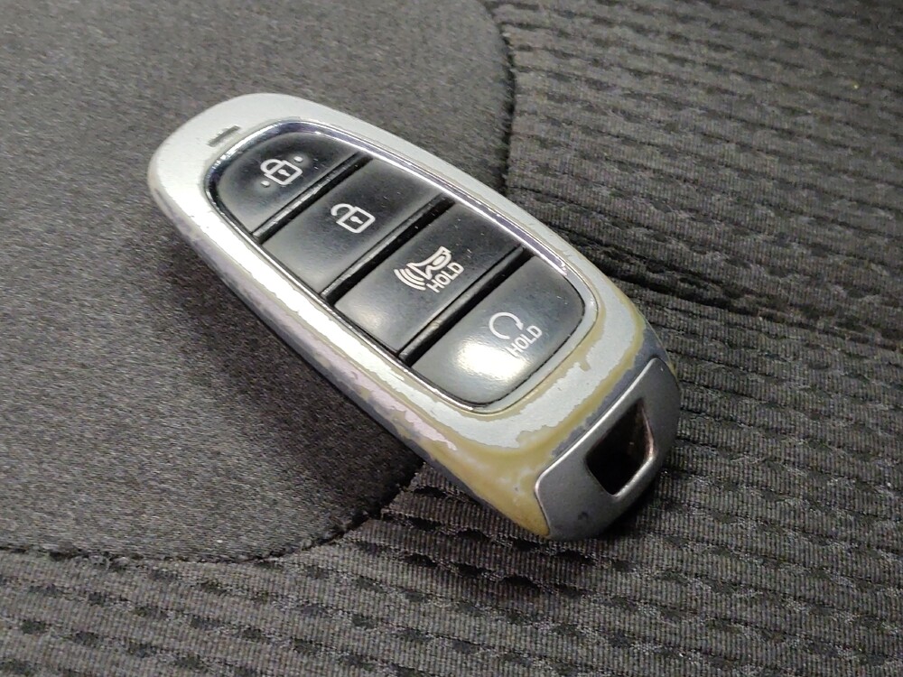 2021 Hyundai Santa Fe in Phoenix, AZ 85022 - 18105497 32