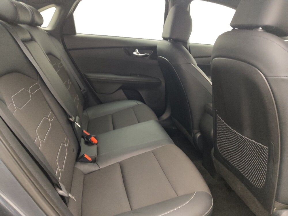 2024 Kia Forte in Tampa, FL 33612 - 18105502 19