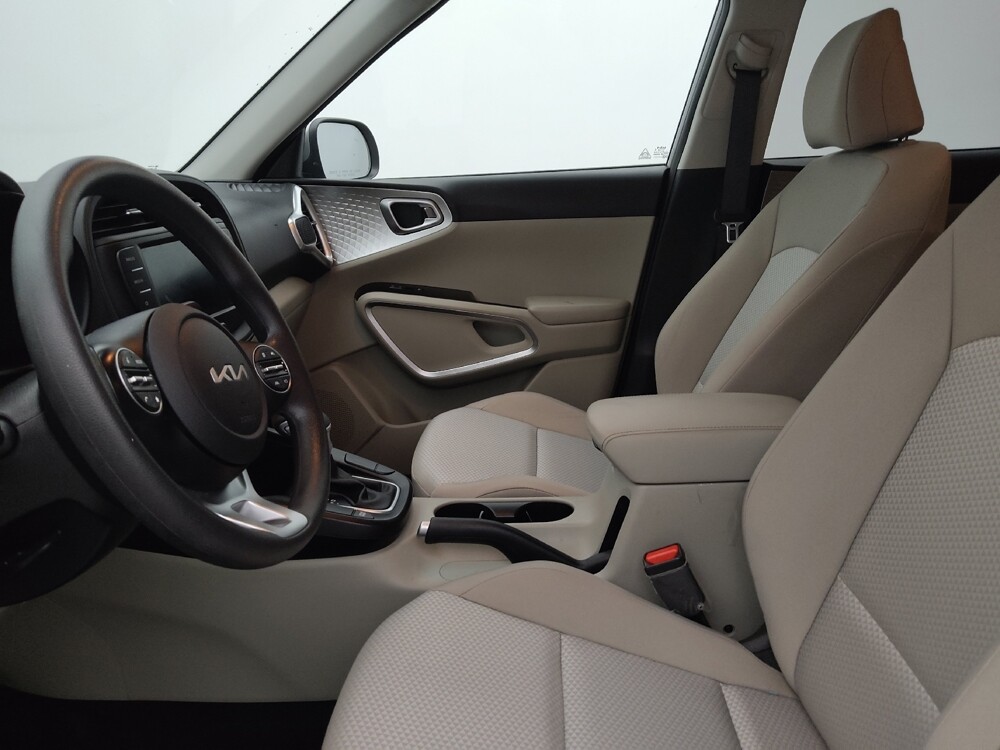 2023 Kia Soul in Tampa, FL 33619 - 18105503 17