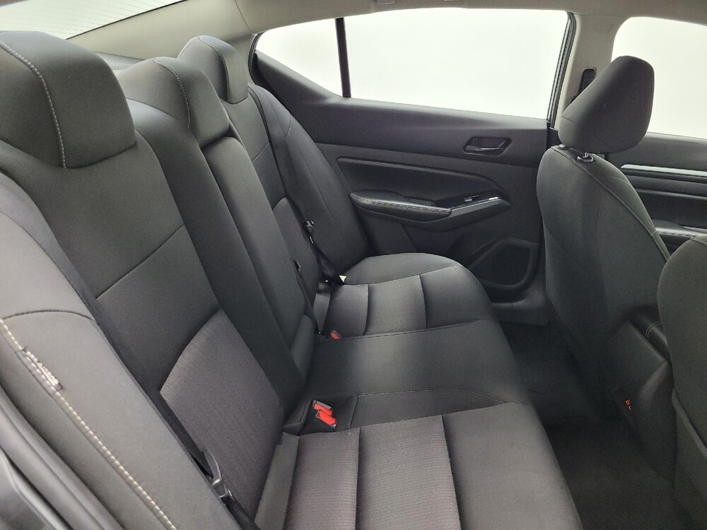 2023 Nissan Altima in Las Vegas, NV 89102 - 18105507 19