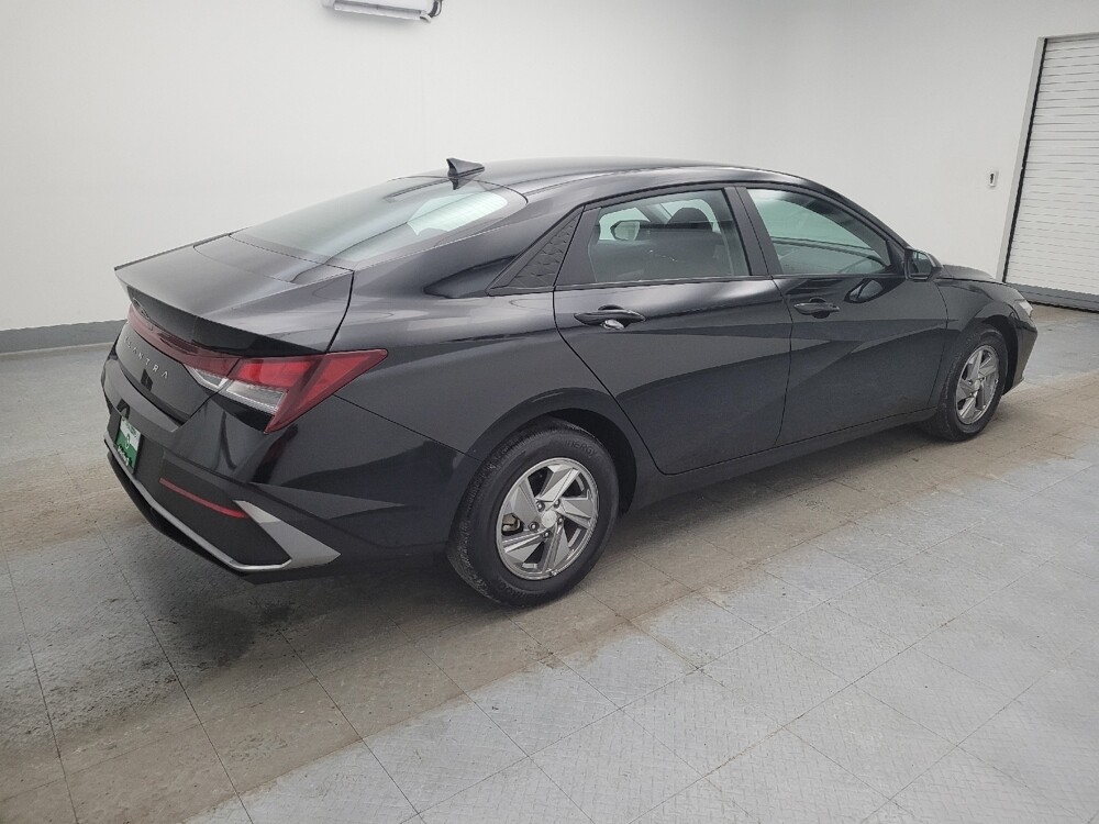 2025 Hyundai Elantra in Columbus, OH 43231 - 18105516 10