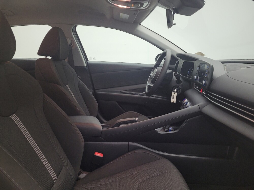 2025 Hyundai Elantra in Columbus, OH 43231 - 18105516 21