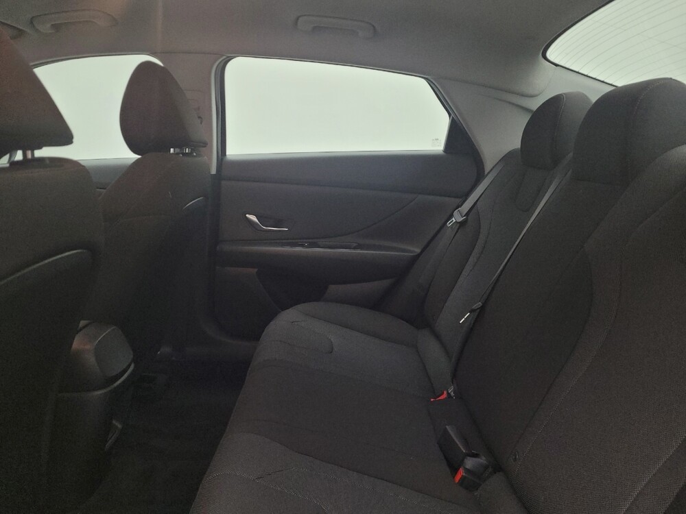 2025 Hyundai Elantra in Columbus, OH 43231 - 18105516 18