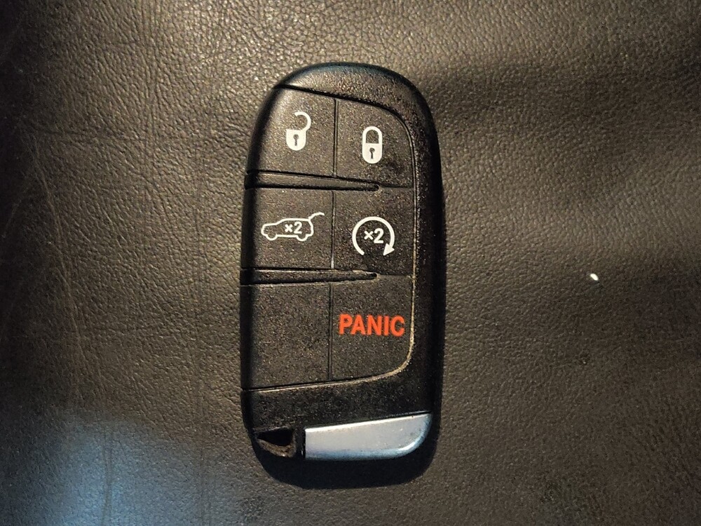 2015 Jeep Grand Cherokee in Orlando, FL 32808 - 18105532 32