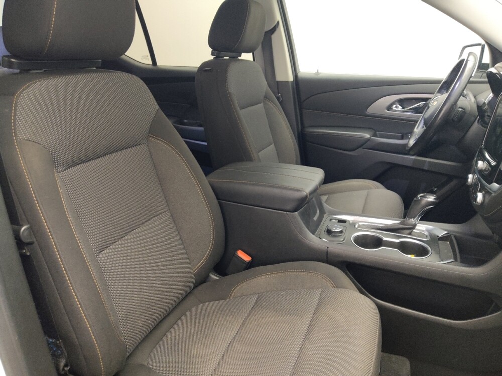 2020 Chevrolet Traverse in Orlando, FL 32808 - 18105533 21