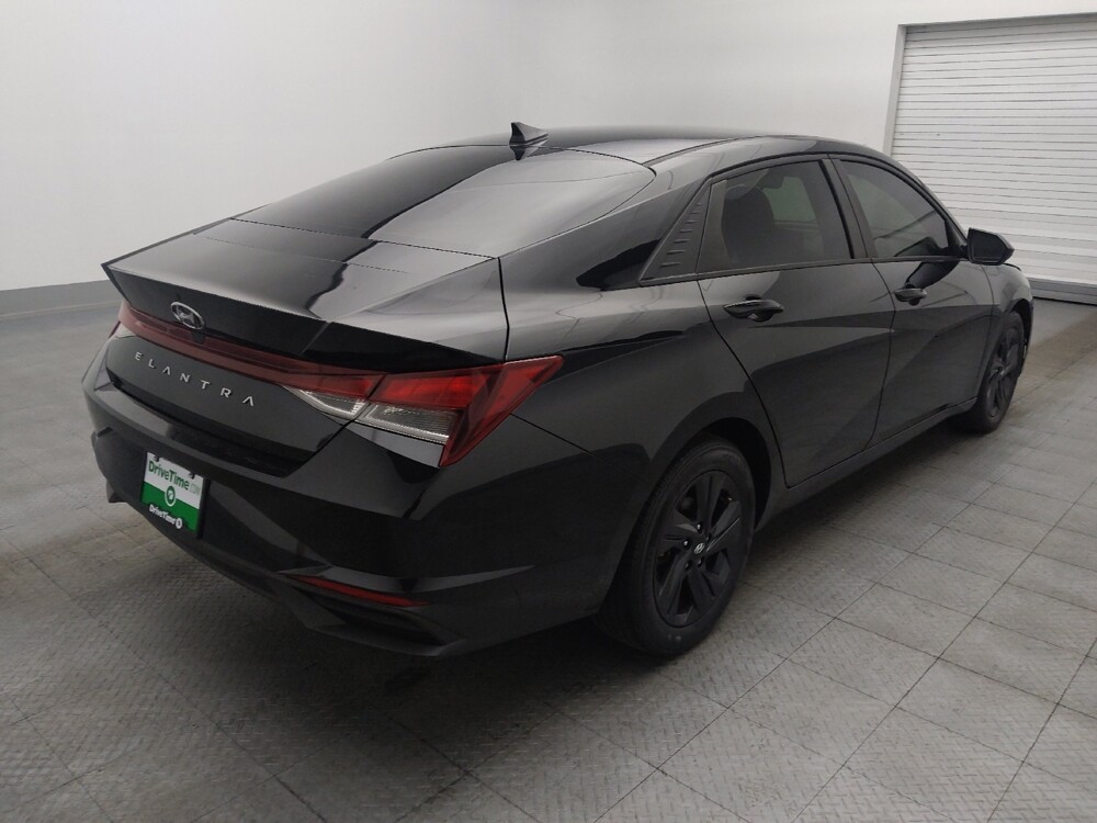 2021 Hyundai Elantra in Fayetteville, NC 28304 - 18105535 9