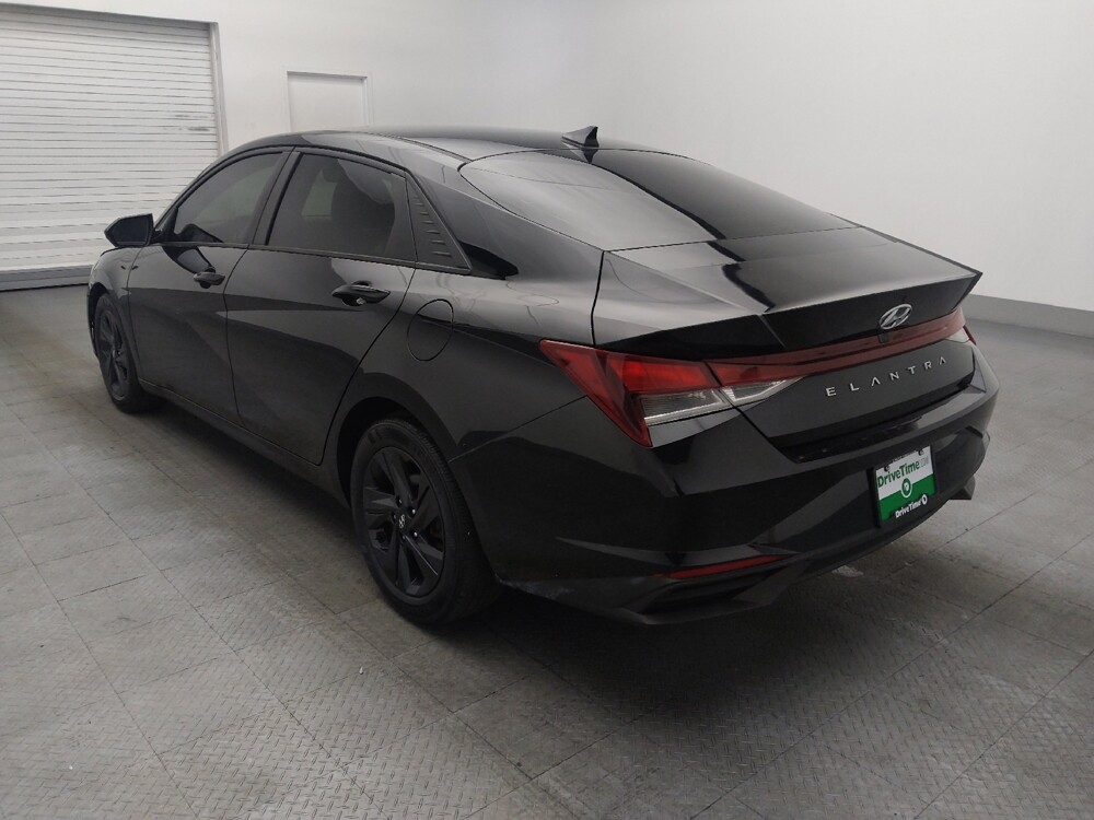 2021 Hyundai Elantra in Fayetteville, NC 28304 - 18105535 5