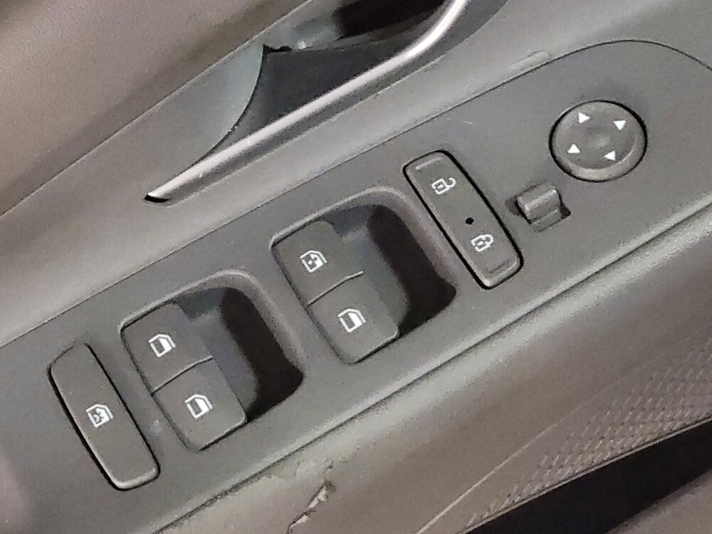 2021 Hyundai Elantra in Fayetteville, NC 28304 - 18105535 27