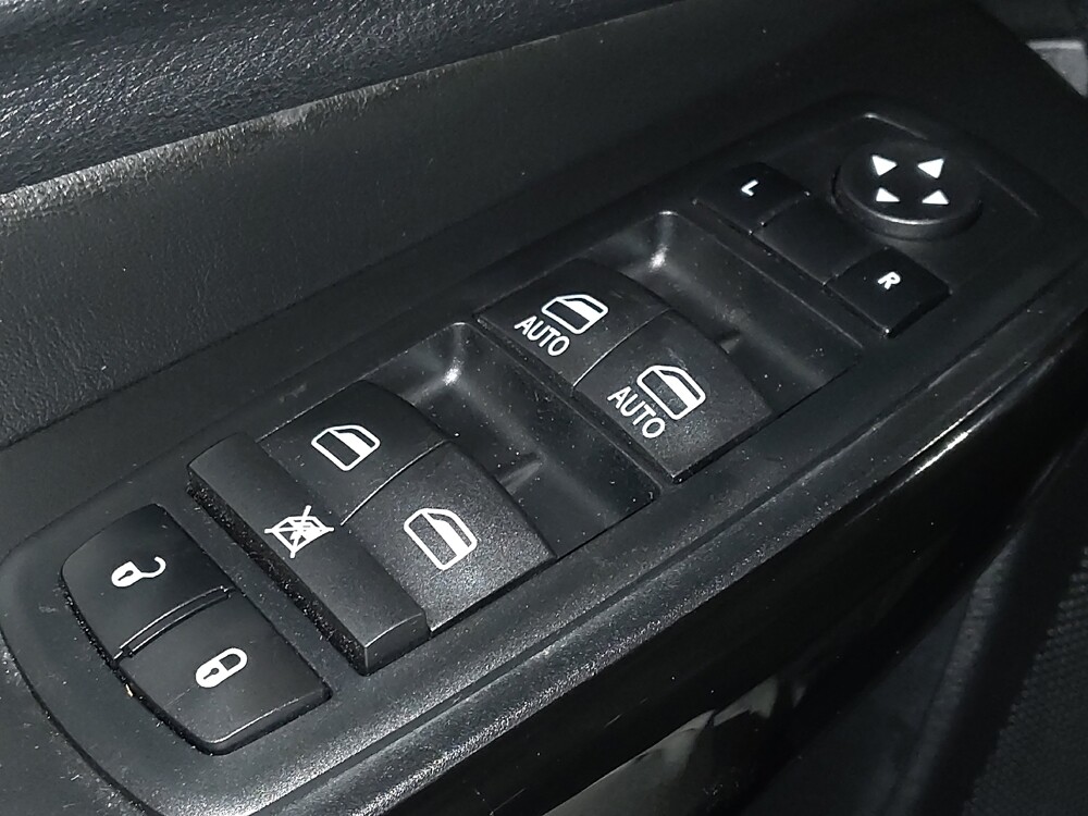 2019 Jeep Cherokee in Sanford, FL 32773 - 18105536 27