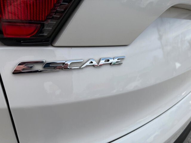 2018 Ford Escape in Baltimore, MD 21225 - 18105563 10