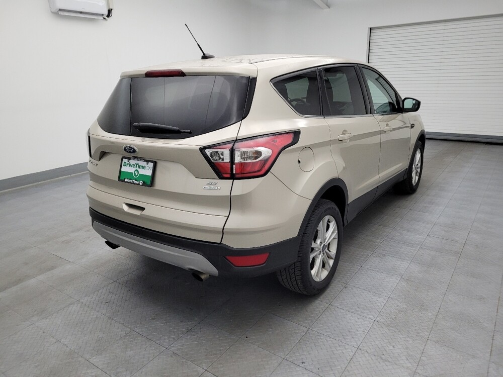 2017 Ford Escape in Maple Heights, OH 44137 - 18105590 9