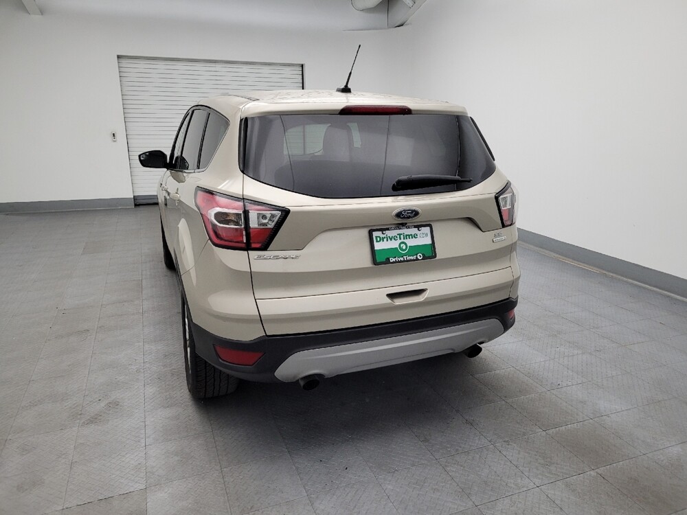 2017 Ford Escape in Maple Heights, OH 44137 - 18105590 6