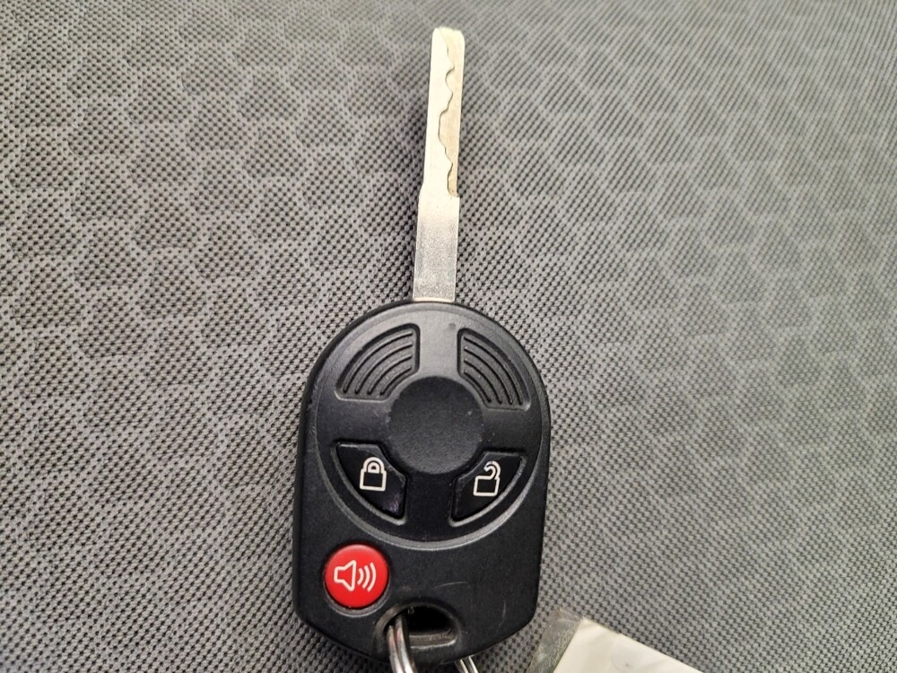 2017 Ford Escape in Maple Heights, OH 44137 - 18105590 32