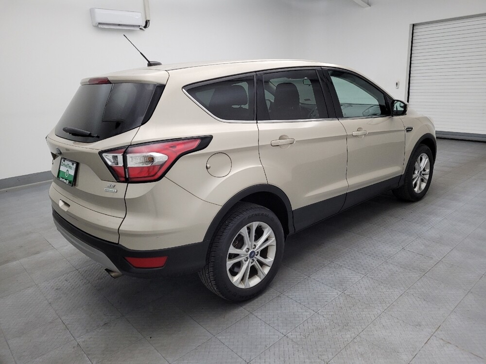 2017 Ford Escape in Maple Heights, OH 44137 - 18105590 10