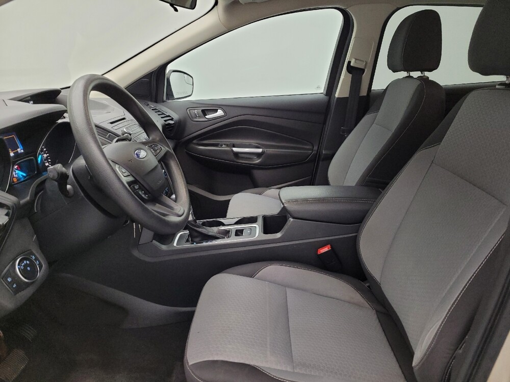 2017 Ford Escape in Maple Heights, OH 44137 - 18105590 17
