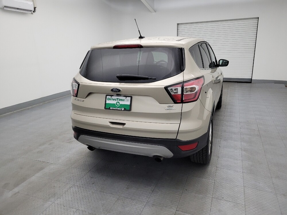 2017 Ford Escape in Maple Heights, OH 44137 - 18105590 7