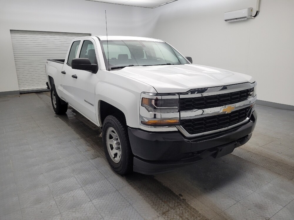 2017 Chevrolet Silverado 1500 in Cincinnati, OH 45255 - 18105595 13