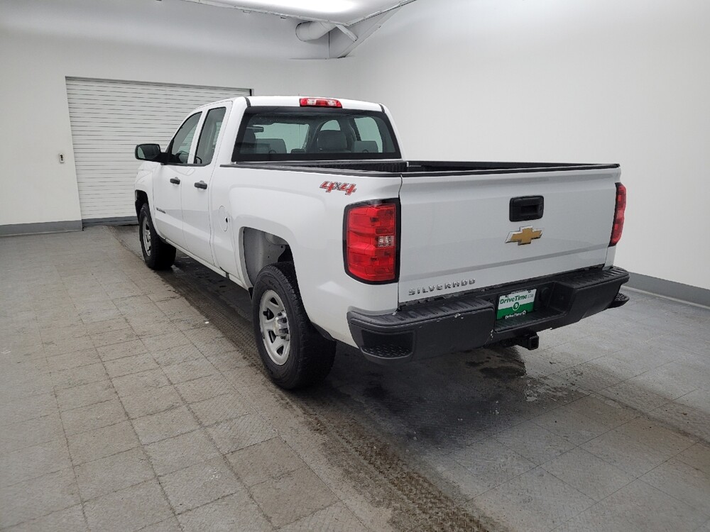 2017 Chevrolet Silverado 1500 in Cincinnati, OH 45255 - 18105595 5