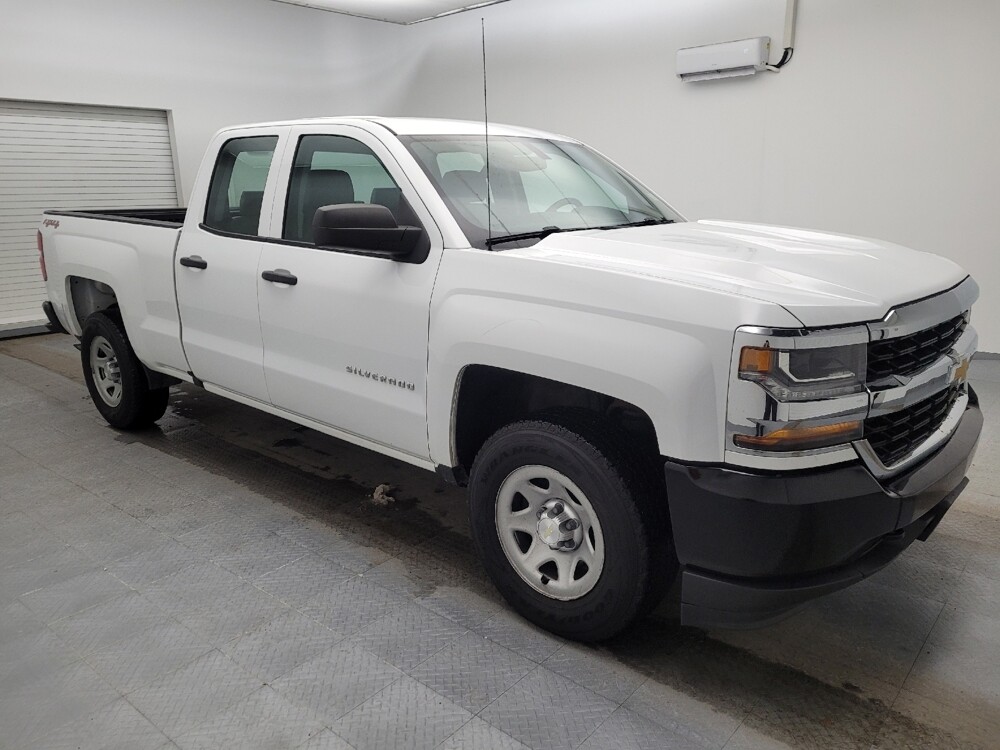 2017 Chevrolet Silverado 1500 in Cincinnati, OH 45255 - 18105595 11