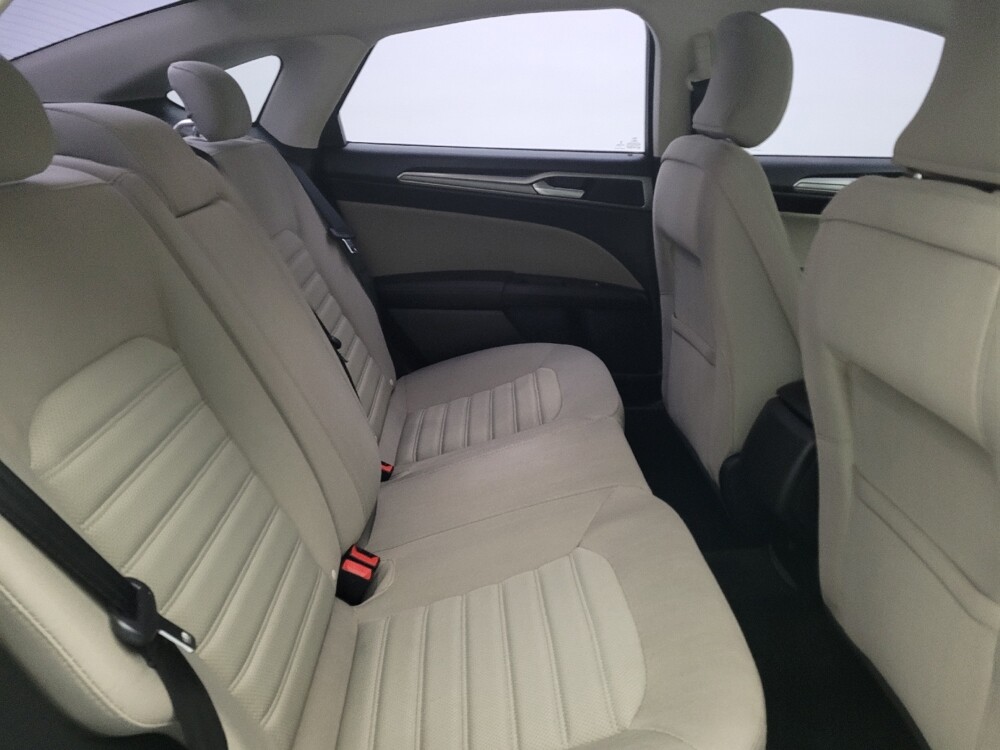 2018 Ford Fusion in Lexington, KY 40509 - 18105596 19