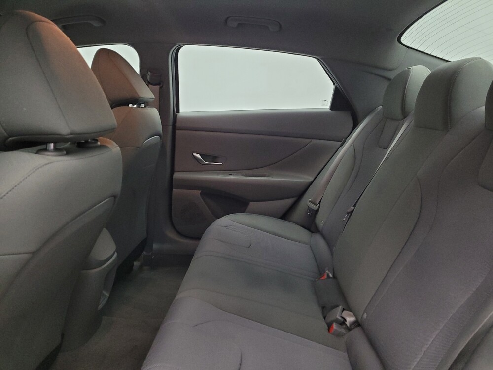 2025 Hyundai Elantra in Cincinnati, OH 45255 - 18105600 18