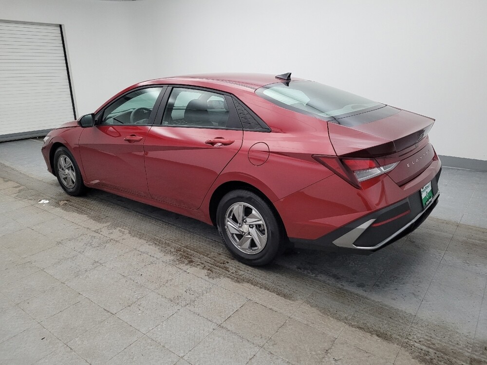 2025 Hyundai Elantra in Cincinnati, OH 45255 - 18105600 3
