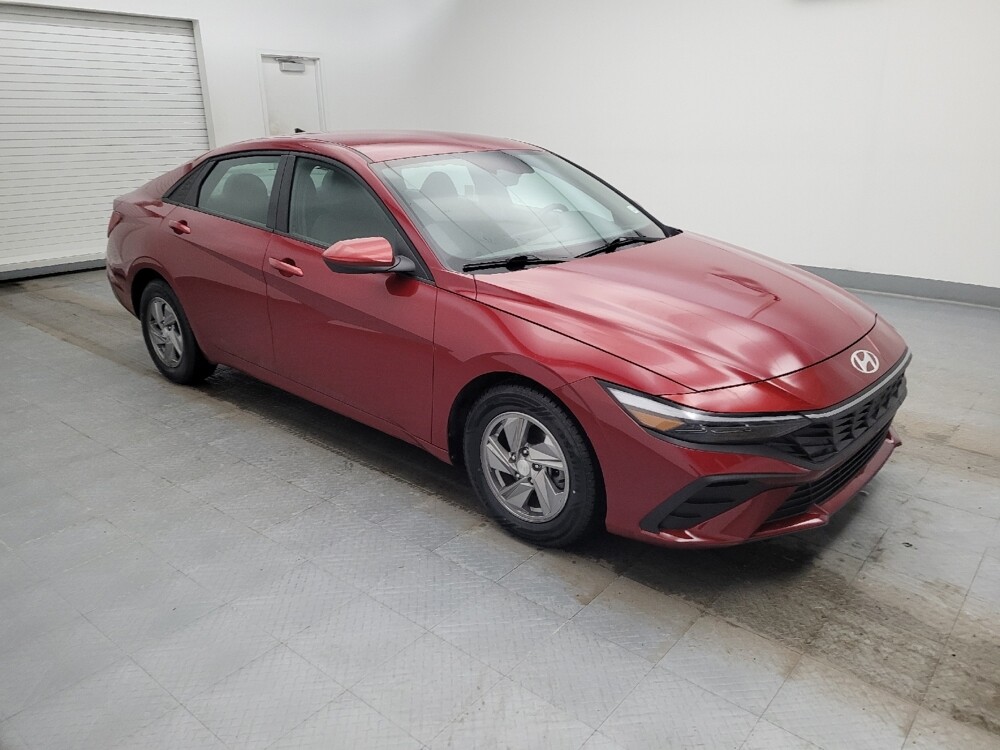 2025 Hyundai Elantra in Cincinnati, OH 45255 - 18105600 11