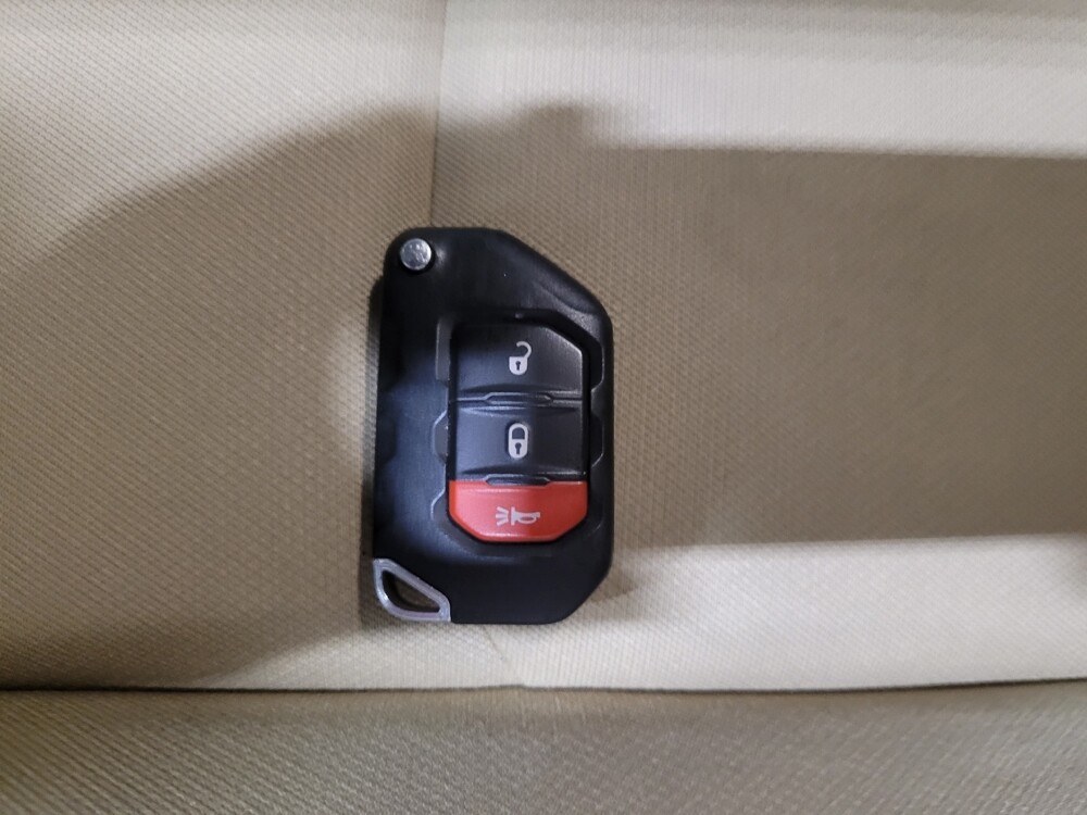 2020 Jeep Wrangler in Newport News, VA 23601 - 18105602 32