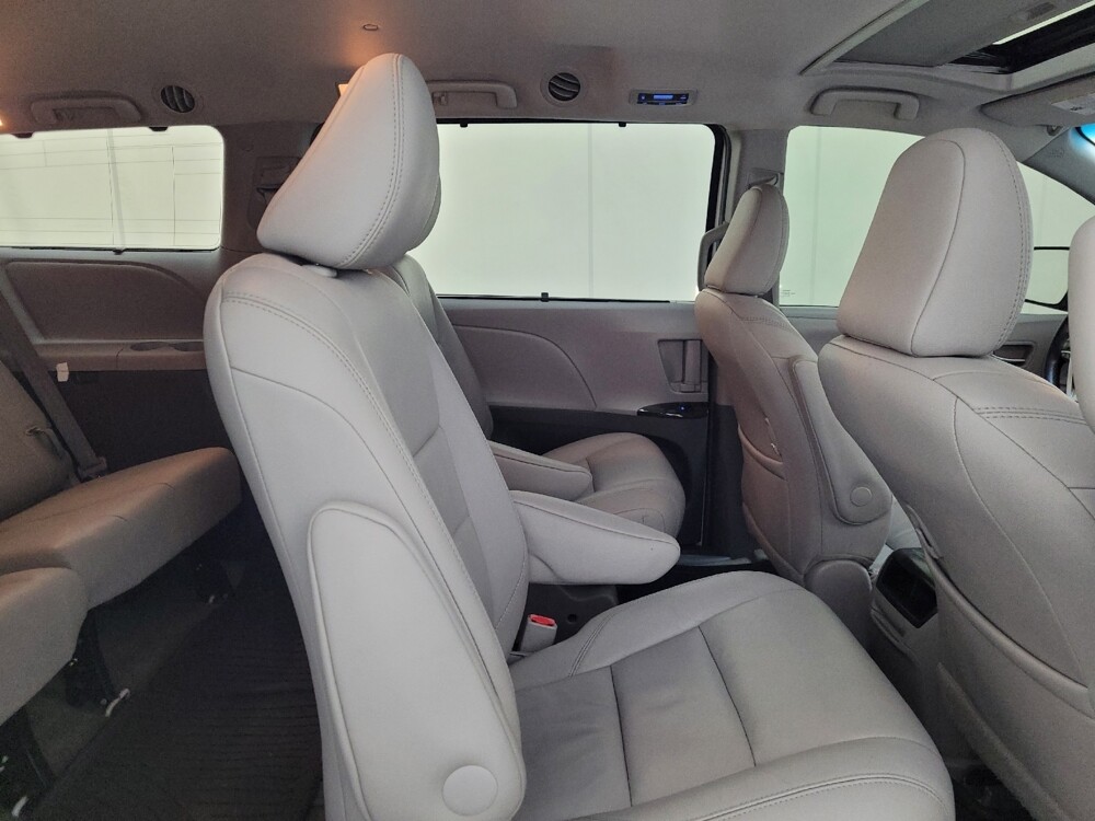 2017 Toyota Sienna in Pittsburgh, PA 15236 - 18105607 19