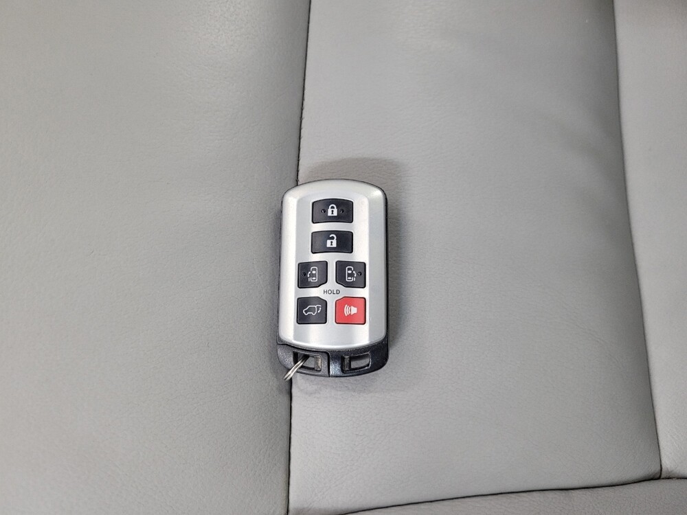 2017 Toyota Sienna in Pittsburgh, PA 15236 - 18105607 32