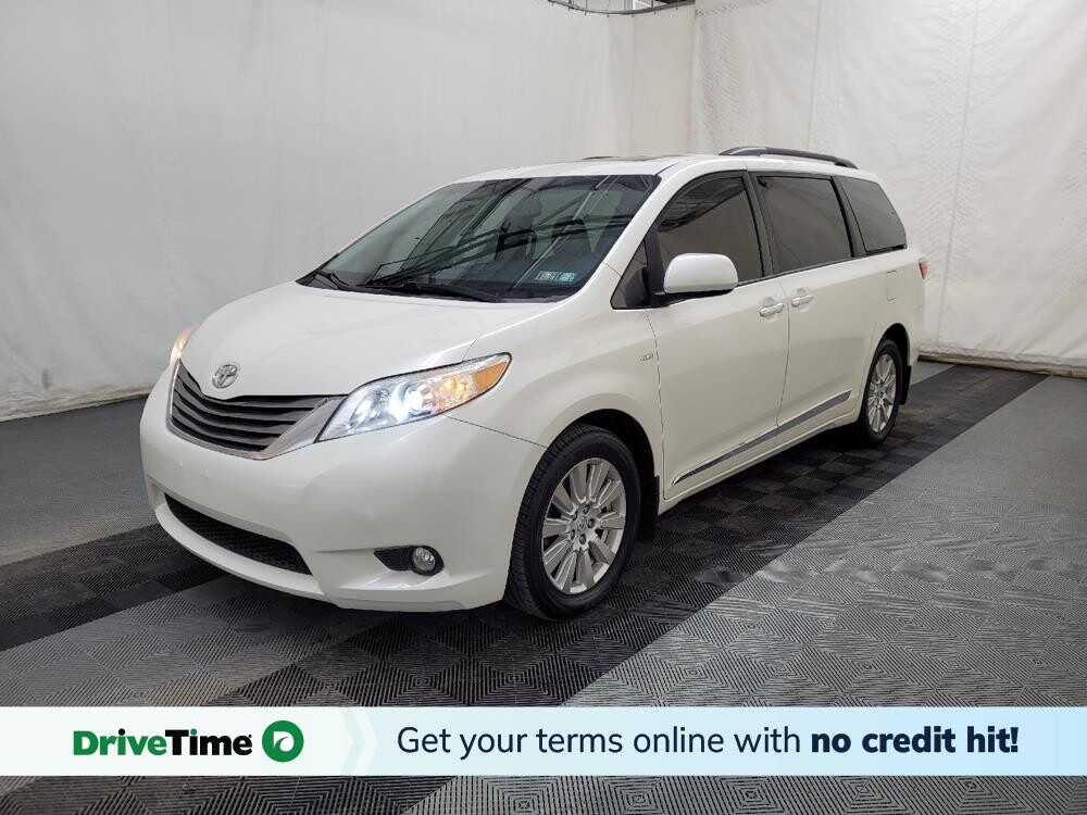 2017 Toyota Sienna in Pittsburgh, PA 15236 - 18105607