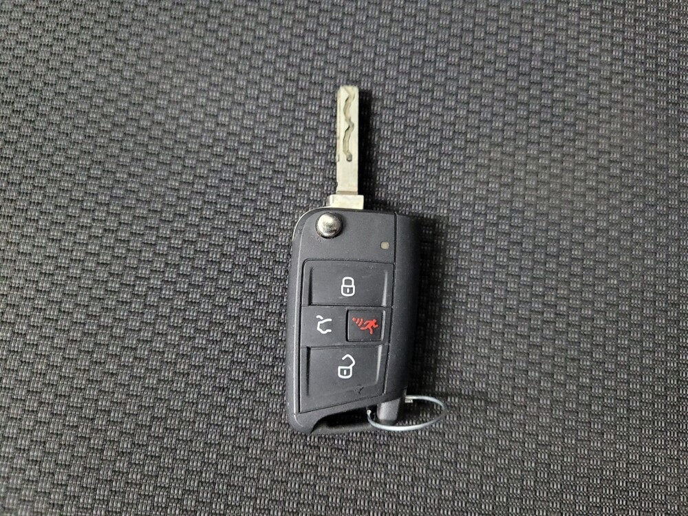 2019 Volkswagen Jetta in Pittsburgh, PA 15236 - 18105612 32