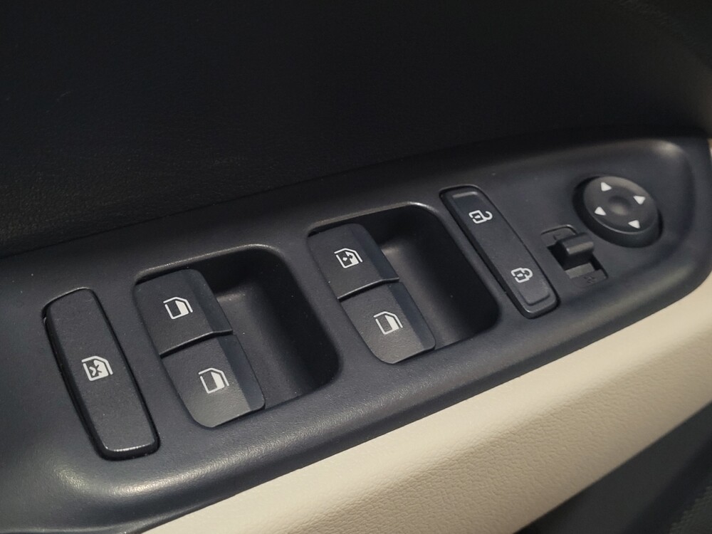 2024 Hyundai Venue in Temple Hills, MD 20746 - 18105614 27