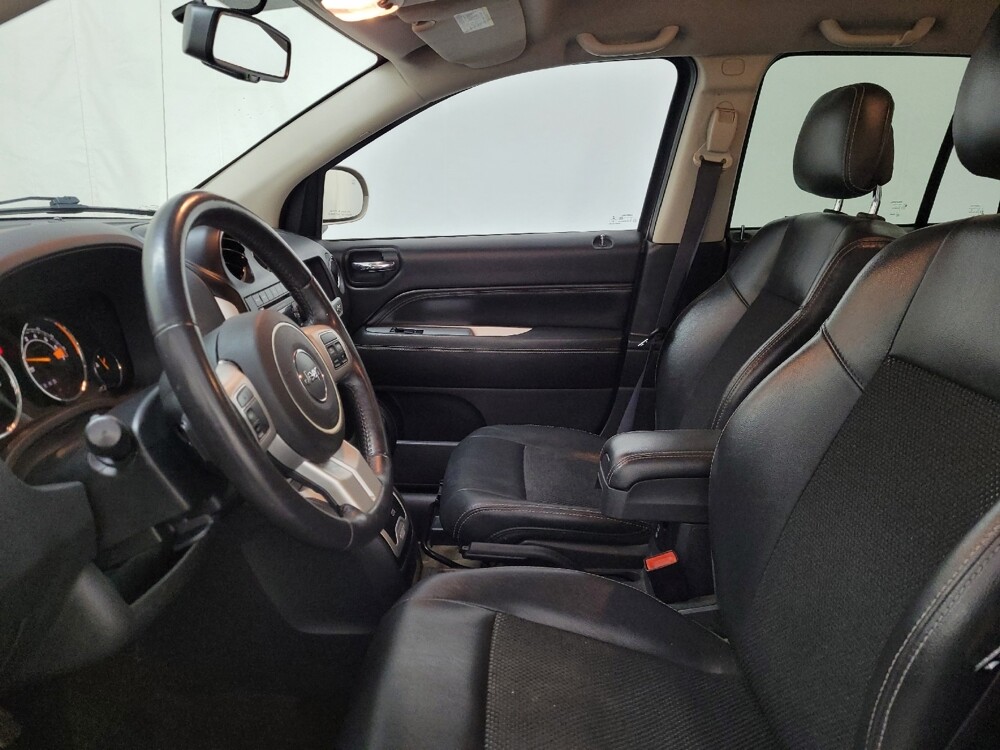 2017 Jeep Compass in Plymouth Meeting, PA 19462 - 18105617 17