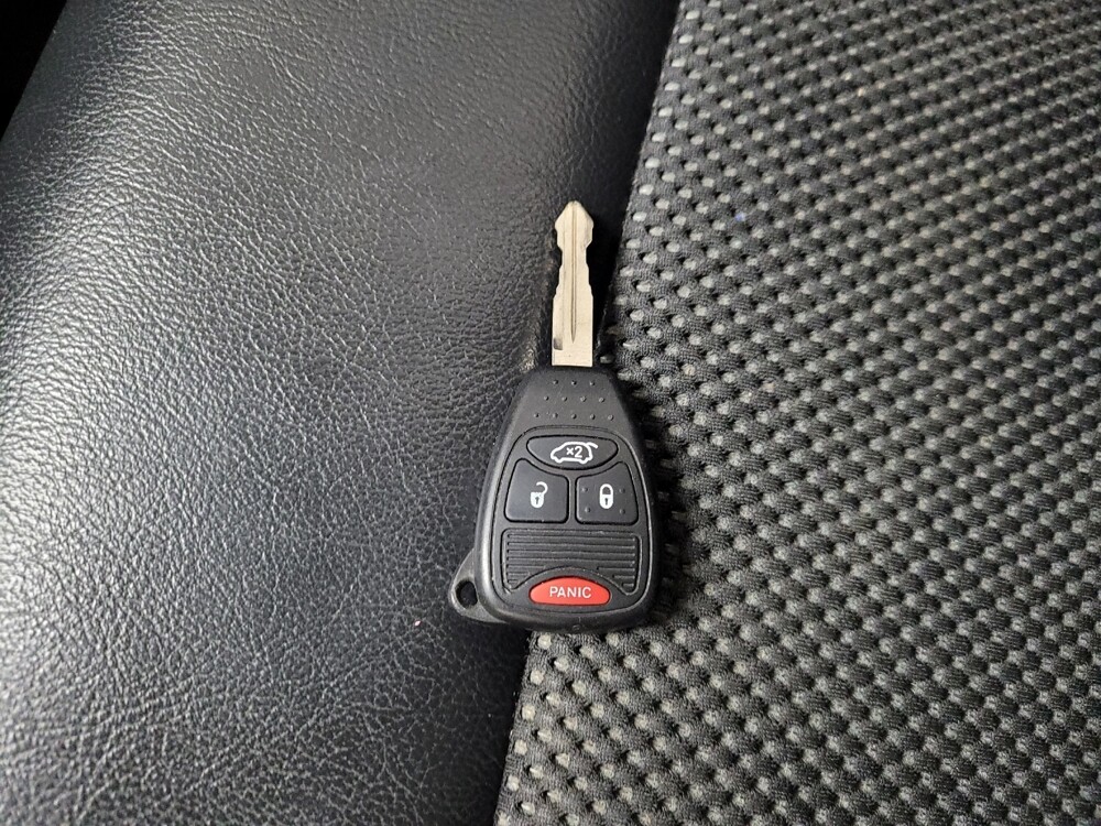 2017 Jeep Compass in Plymouth Meeting, PA 19462 - 18105617 32