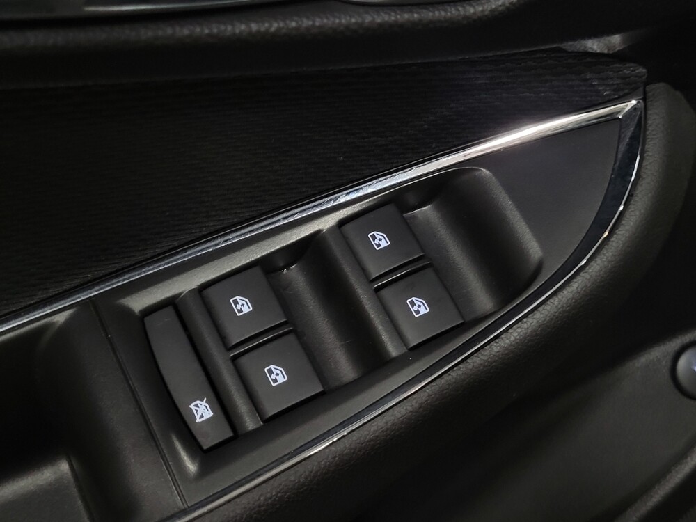 2018 Chevrolet Cruze in Newport News, VA 23601 - 18105621 27