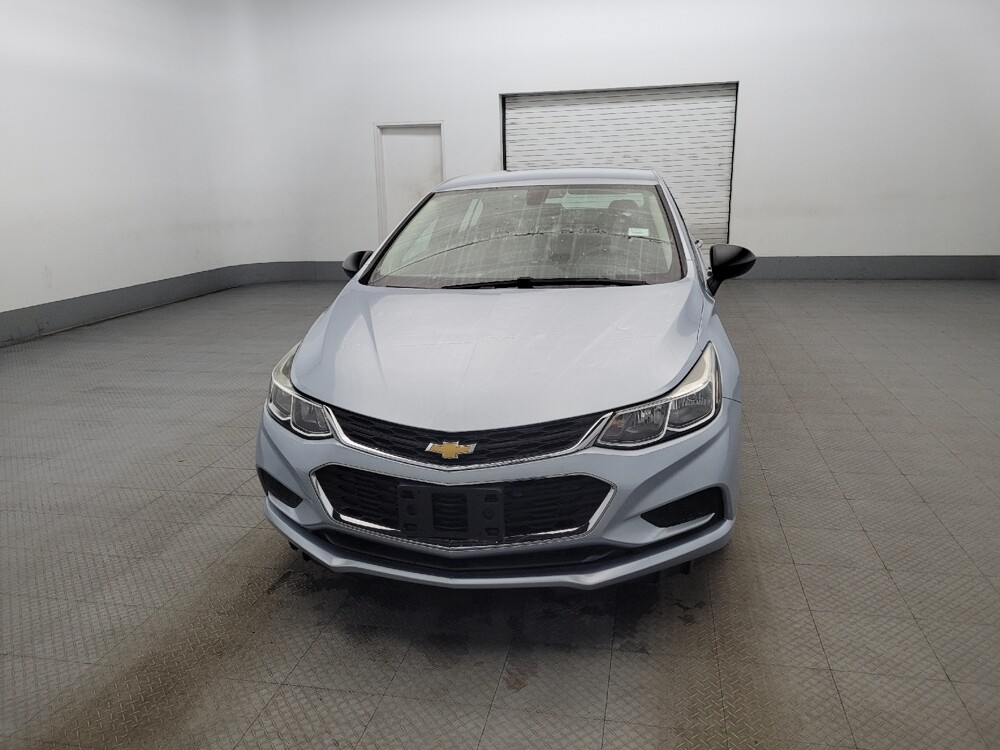 2018 Chevrolet Cruze in Newport News, VA 23601 - 18105621 15
