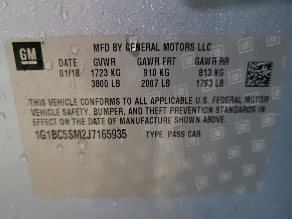 2018 Chevrolet Cruze in Newport News, VA 23601 - 18105621 33