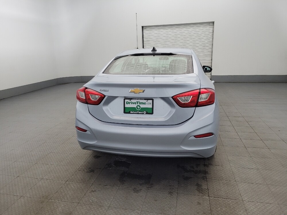 2018 Chevrolet Cruze in Newport News, VA 23601 - 18105621 7