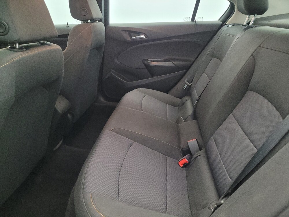 2018 Chevrolet Cruze in Newport News, VA 23601 - 18105621 18